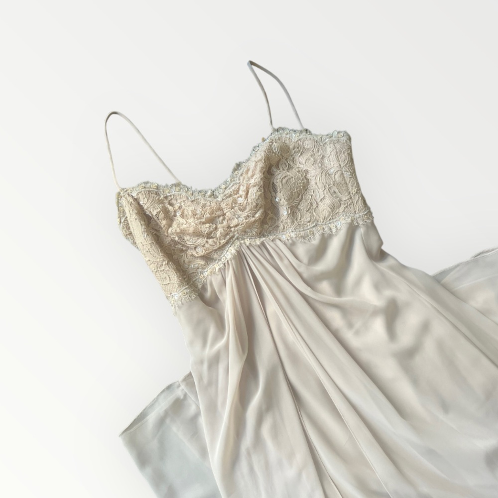 Karen Miller Cream Evening Gown w/ Beaded Detail - Size 6